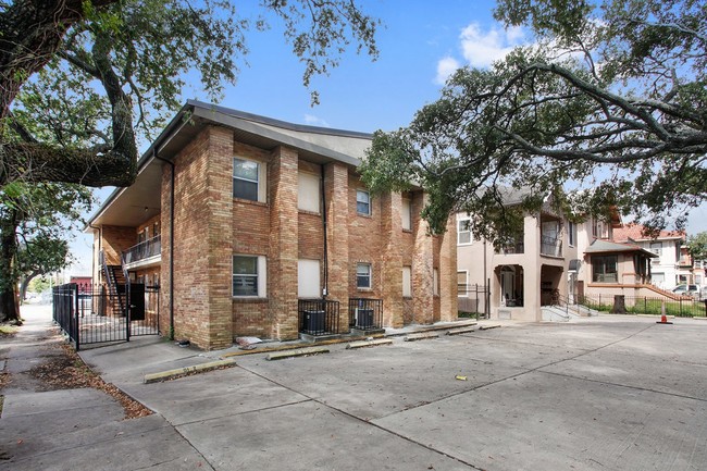 Building Photo - 3401 S Claiborne Avenue