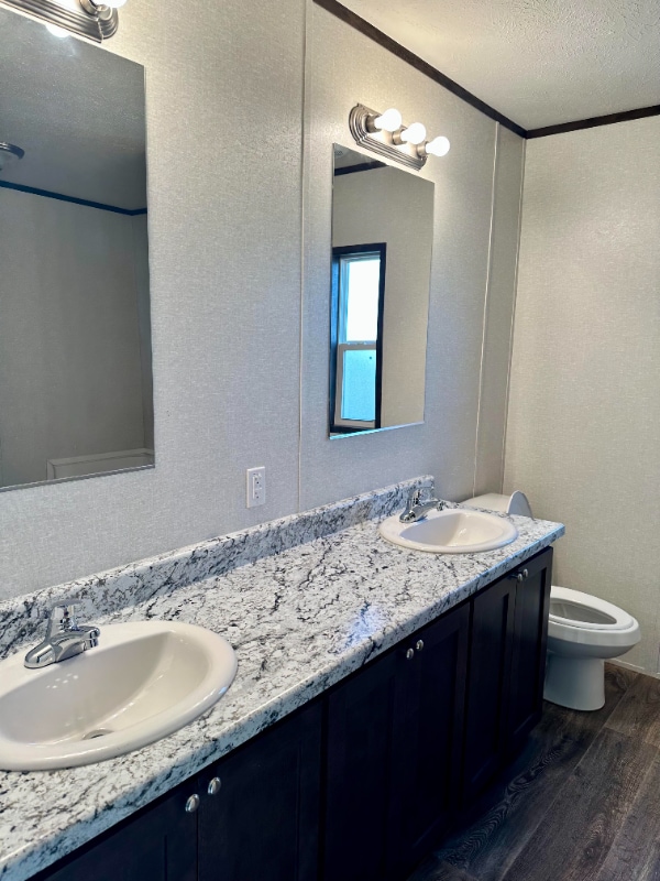 Building Photo - 3200 S Highland Park Dr