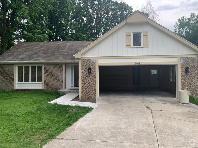 Building Photo - 5141 Inland Dr