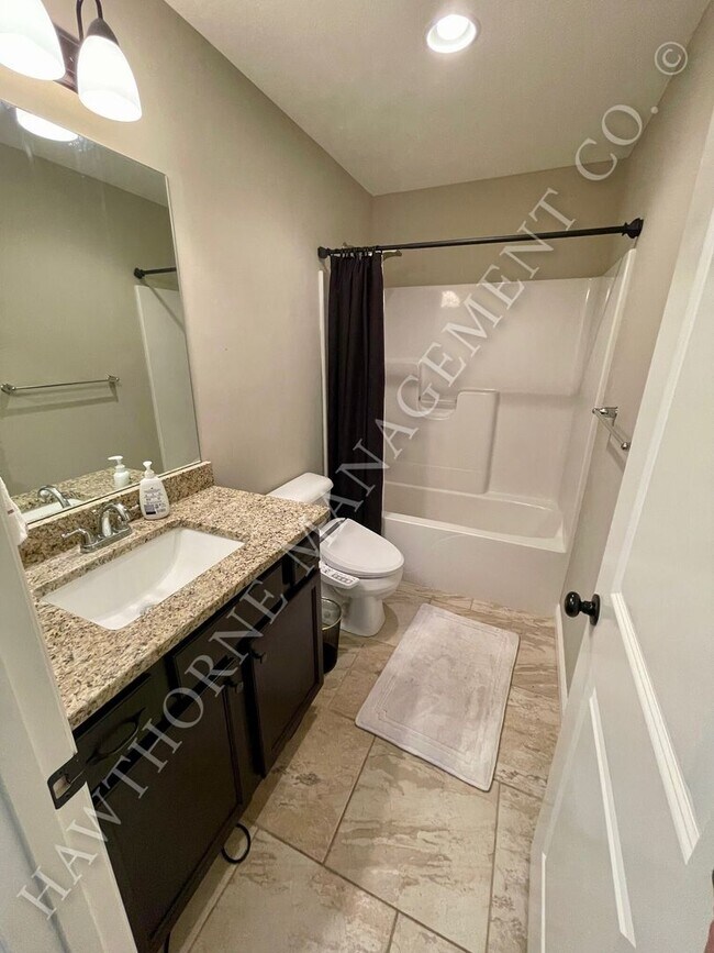 Foto del edificio - Beautiful 3 Bedroom Home in Southern Columbia