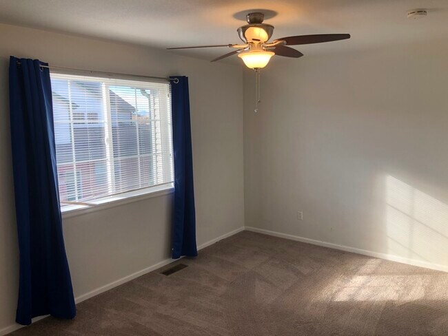 Foto del edificio - 838 S Kalispell Cir