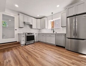 Building Photo - 3538 S Hudson St