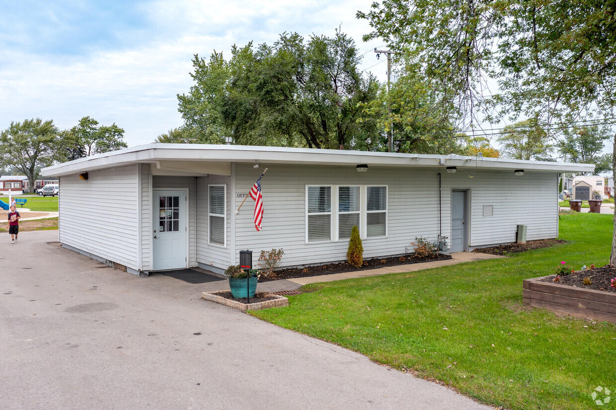 Primary Photo - Pleasantville Manufactured Homes