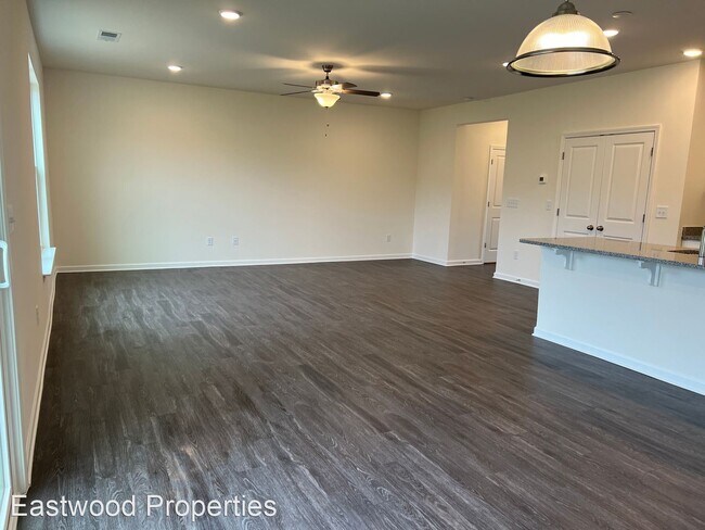 Building Photo - 3 br, 2.5 bath House - 6039 Haddington Drive