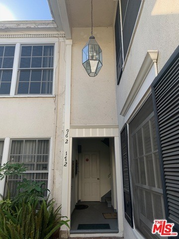 Primary Photo - 271 S Spalding Dr