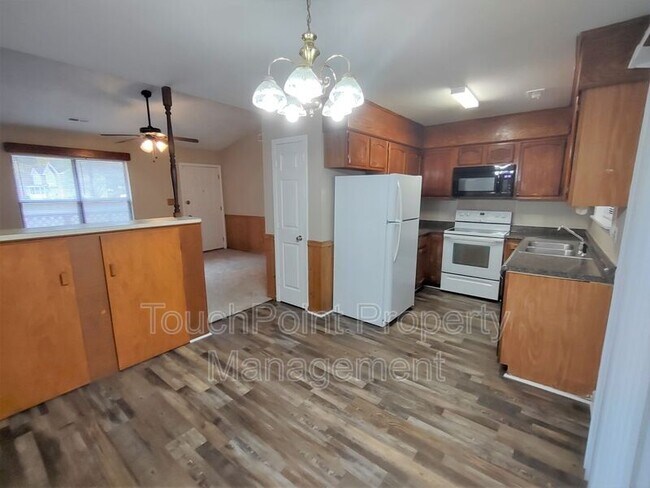 Building Photo - 6236 Mayridge Dr