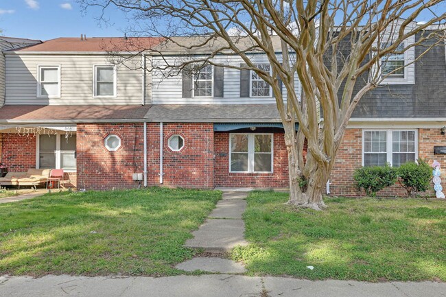 Building Photo - Updated 3BR Home in Virginia Beach with Modern Finishes & Prime Location
