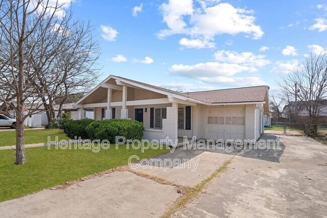 Foto del edificio - 4402 Seabreeze Dr