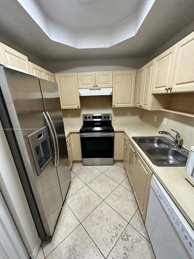 Building Photo - 2300 Coral Reef Ct