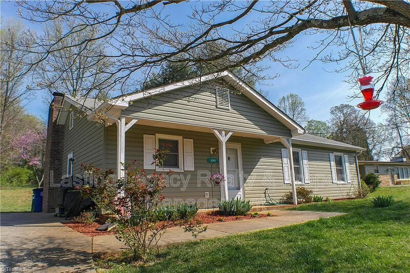 Building Photo - 4749 Eastwin Dr