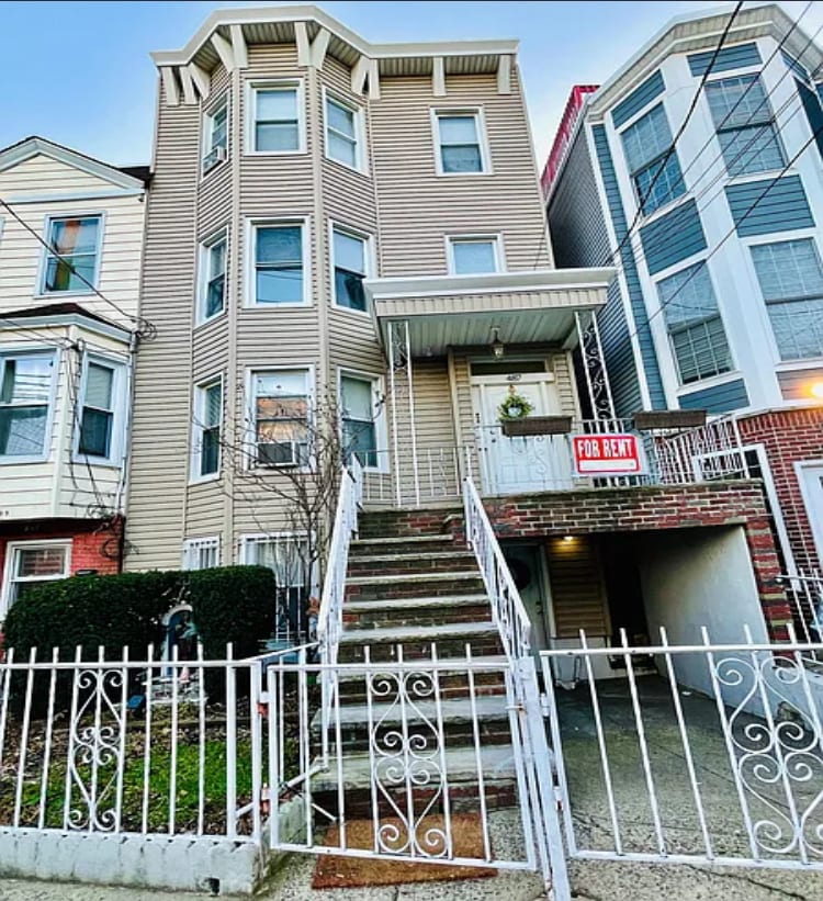 Foto principal - 487 Mercer St