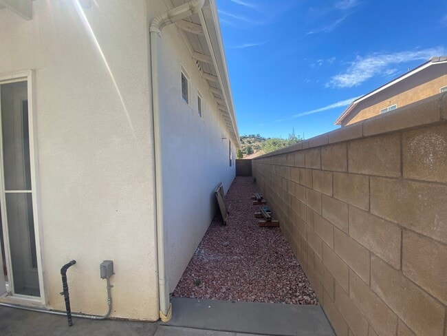 Building Photo - Single Story in Greer Ranch