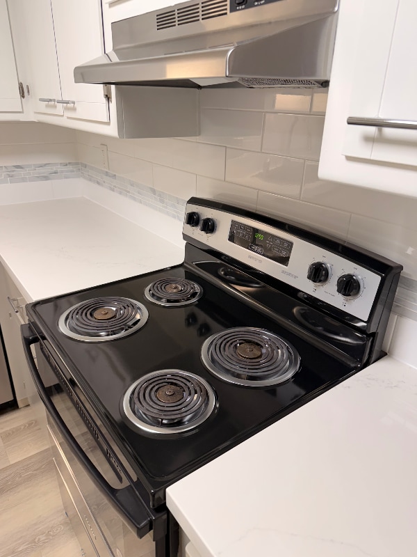 Building Photo - 525 N San Mateo Dr