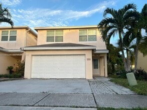Building Photo - 4046 Eastridge Dr
