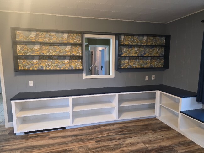 Foto del edificio - 244 Broadway St E