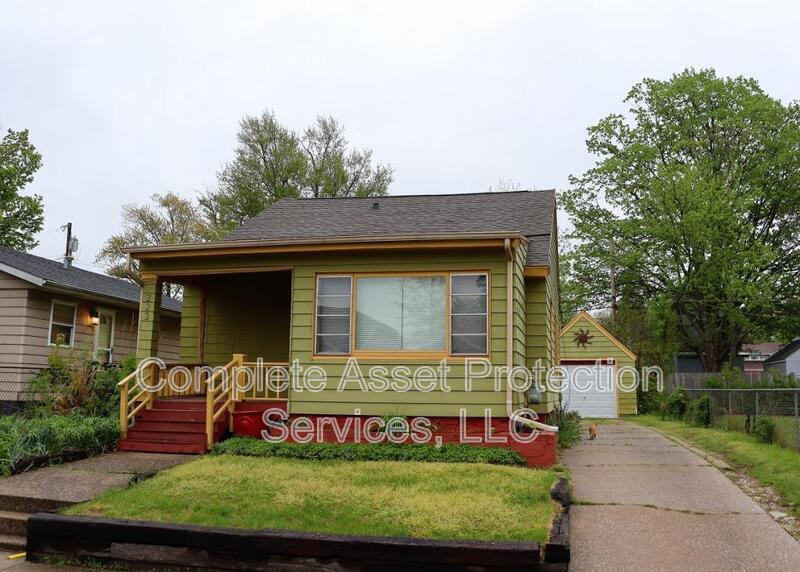 Foto principal - 223 N Calumet Ave