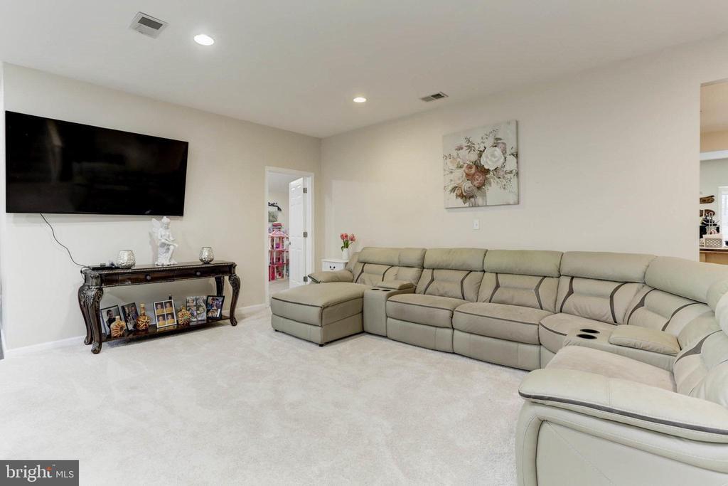 Foto principal - 7465 Browns Bridge Rd