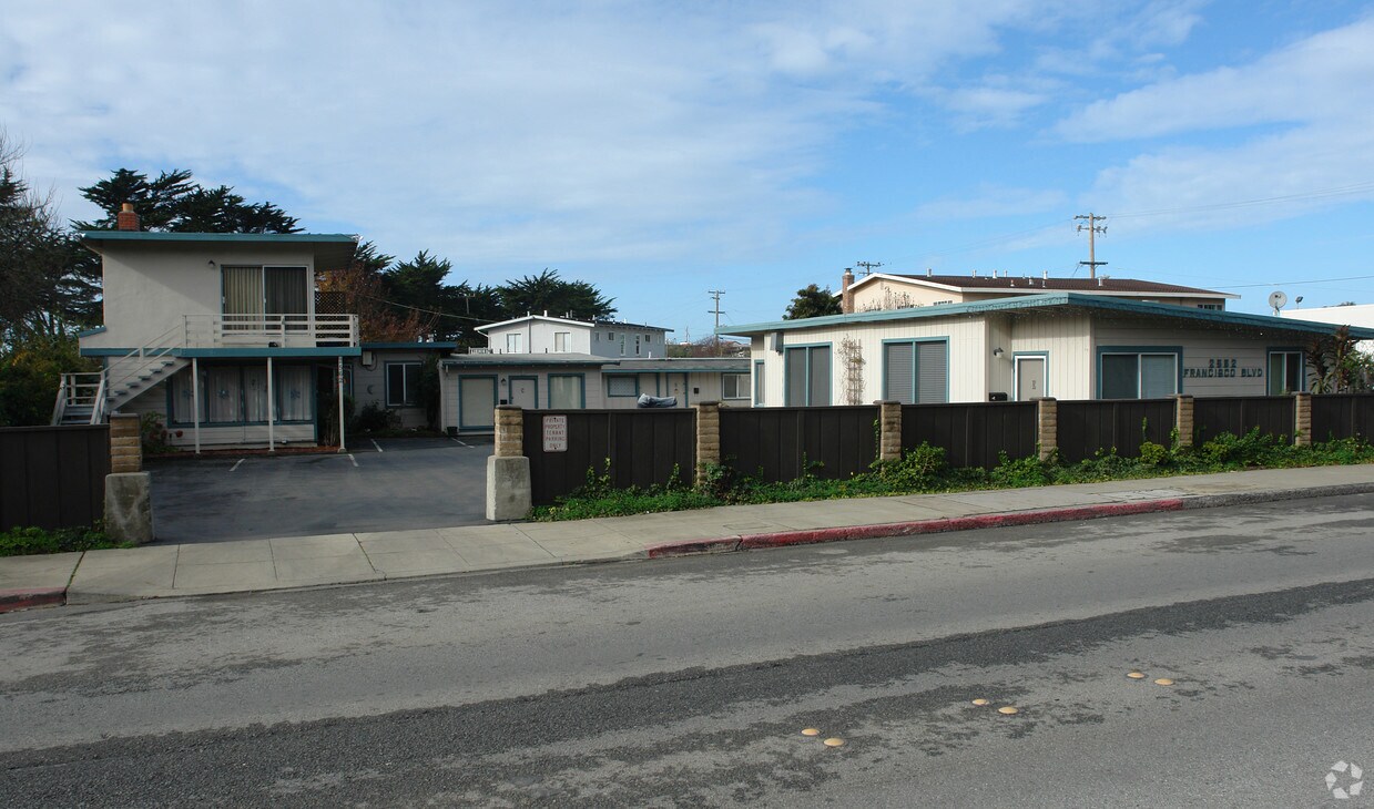 Primary Photo - 2562 Francisco Blvd