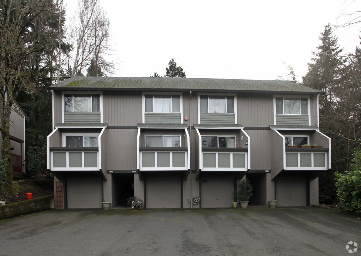 Building Photo - Village of Multnomah Row Homes