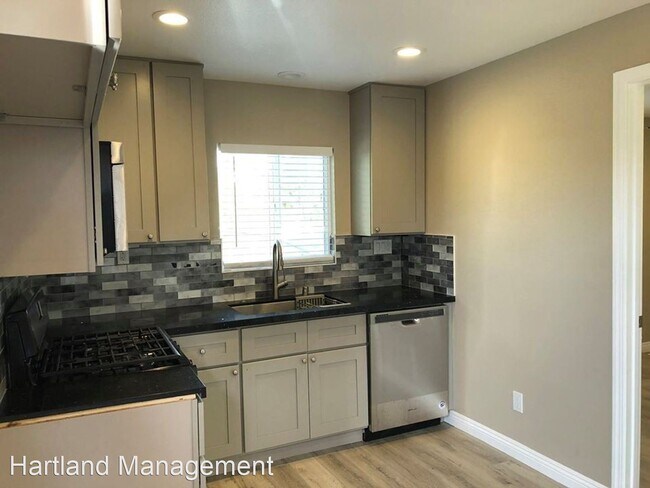 Building Photo - 1 br, 1 bath House - 13202 Wentworth St
