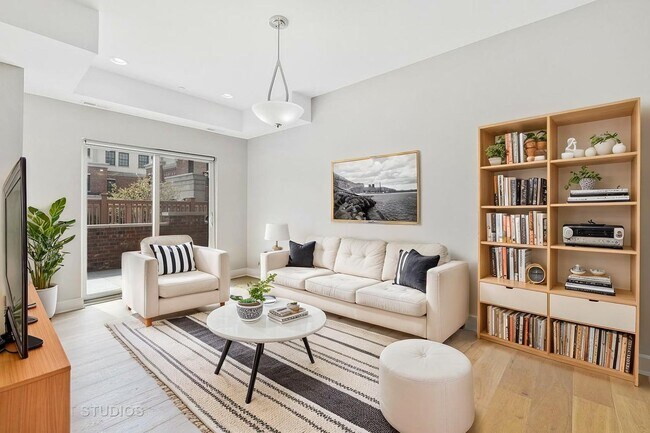 Foto del edificio - 833 Laurel Ave