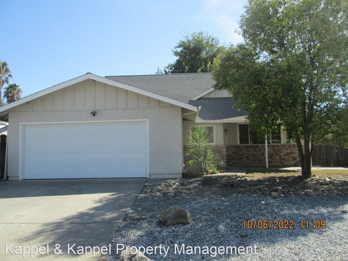 Primary Photo - 3 br, 2 bath House - 885 Marshall Road