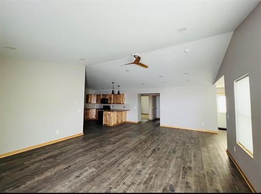Foto del edificio - 403 Walnut Ct