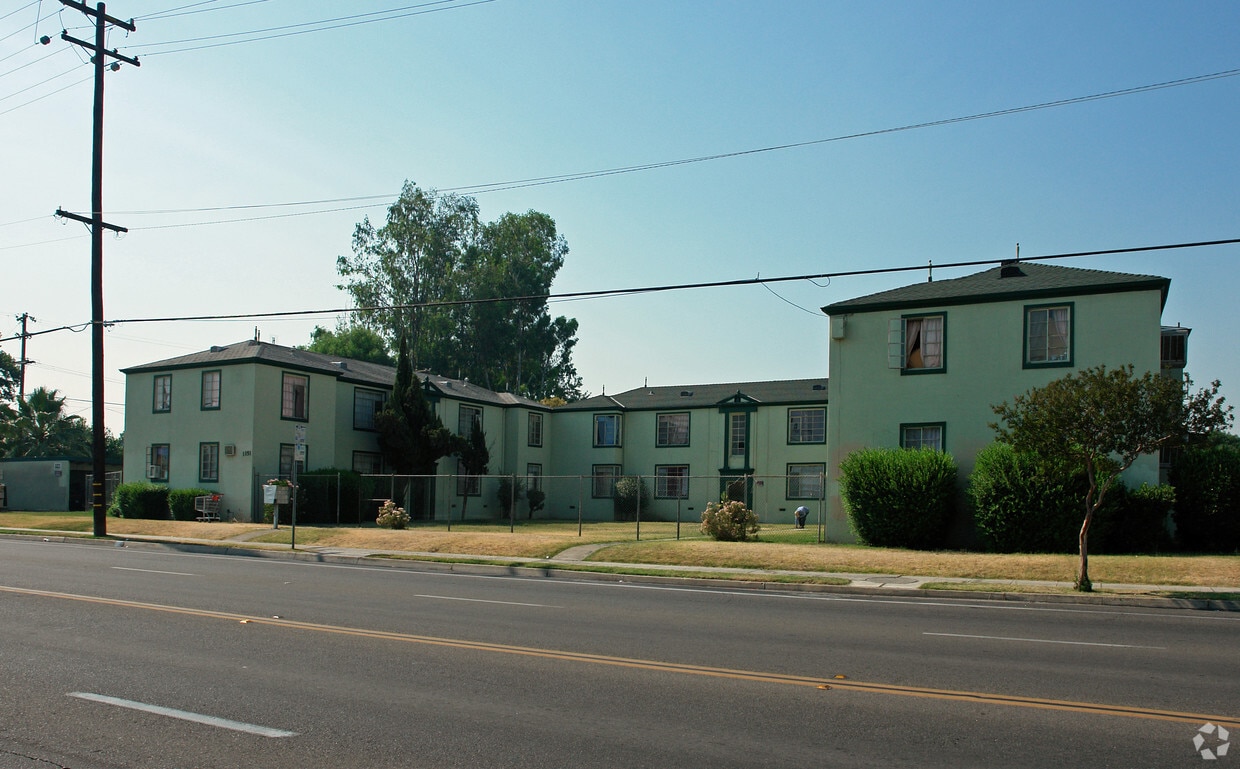 Primary Photo - Brooks Apartments