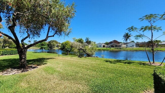 Building Photo - 15702 E Waterside Cir