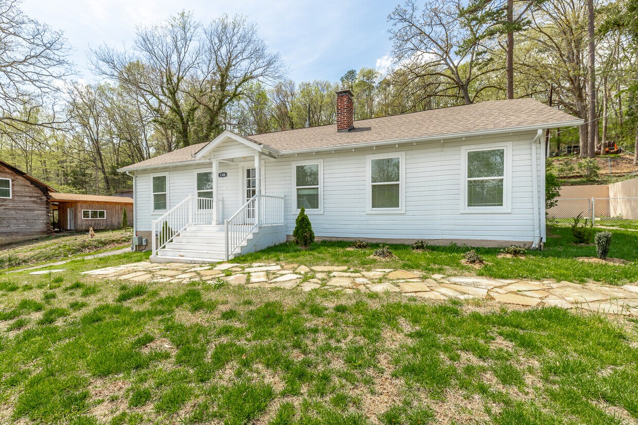 1308 Dry Valley Rd, Rossville, GA 30741 House Rental in Rossville, GA