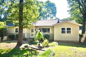 Building Photo - 544 Manhasset Rd
