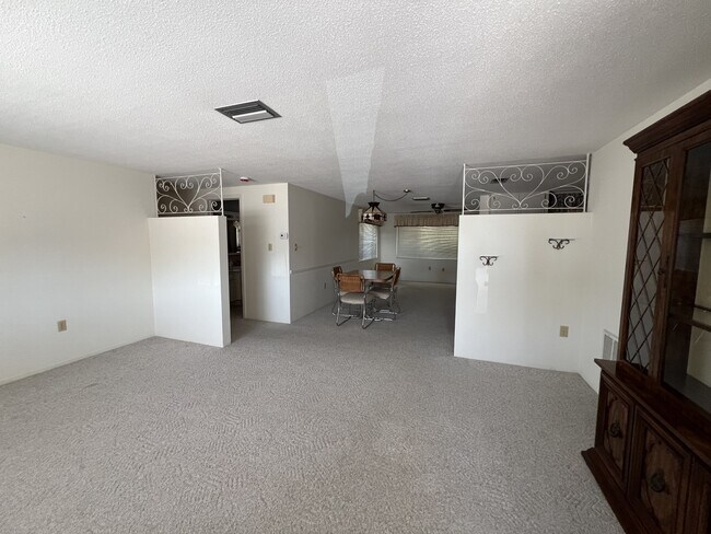 Building Photo - 10802 Laburnum Dr