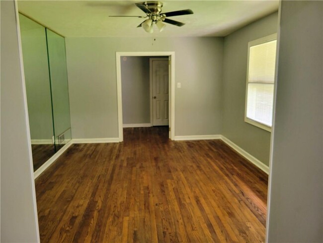 Foto del edificio - 2750 Headland Dr