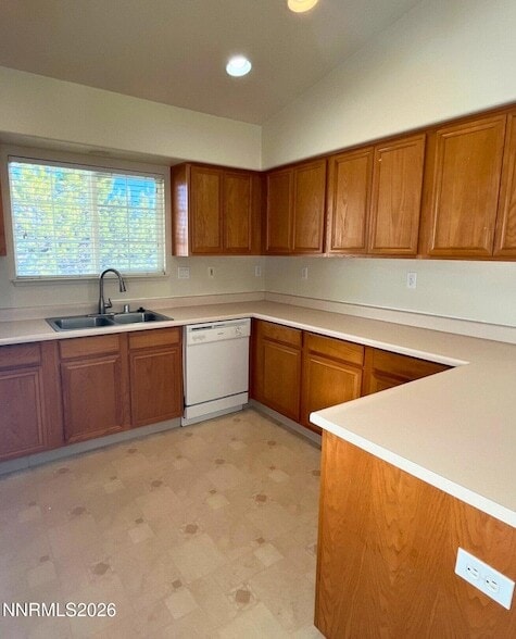 Foto del edificio - 2275 Albatross Way