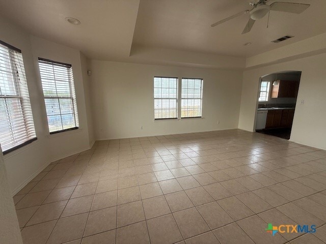 Building Photo - 1160 Hilltop Dr