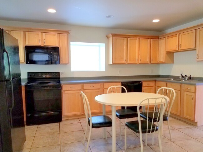 Building Photo - Beautiful and Spacious Three Bedroom House...
