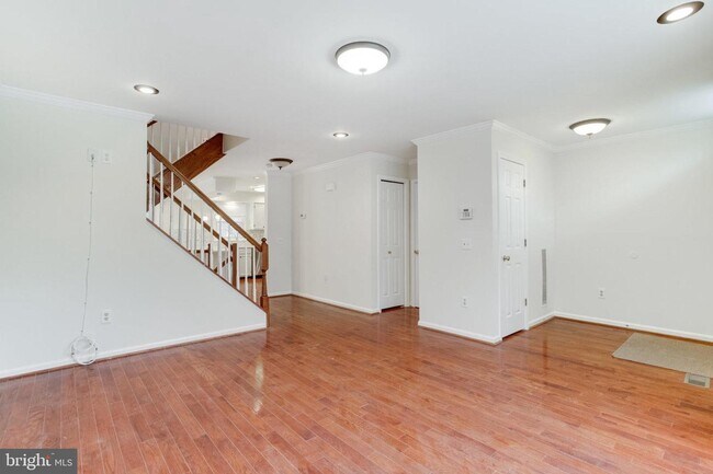 Foto del edificio - 9216 Burley Ln