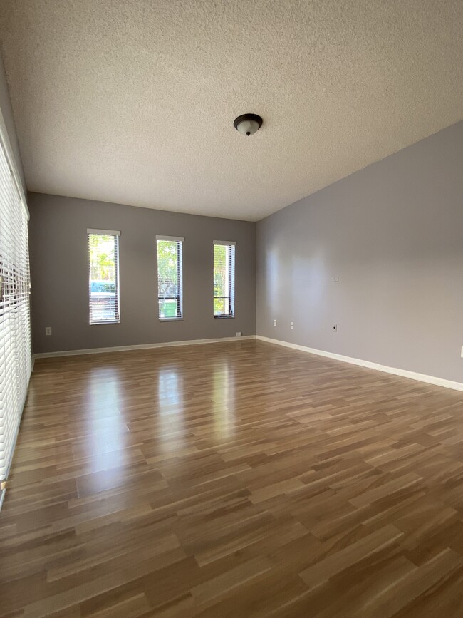 Building Photo - 10581 SW 73rd Terrace