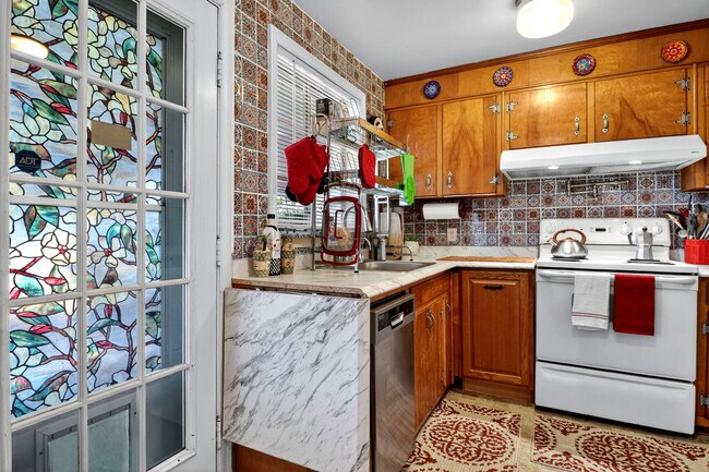 Foto del edificio - 2349 Ranchland Dr