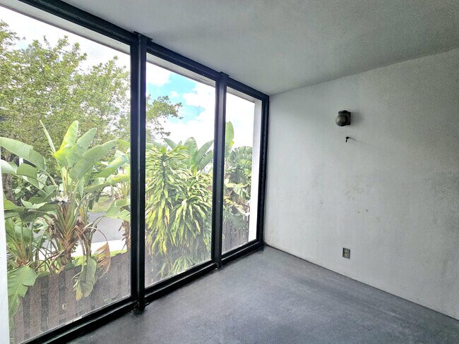 Foto del edificio - 213 Lake Pointe Dr