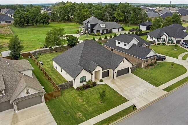 Building Photo - 783 Malbec Rd