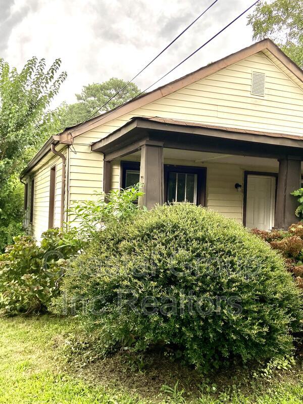 Primary Photo - 768 Woodstock Rd