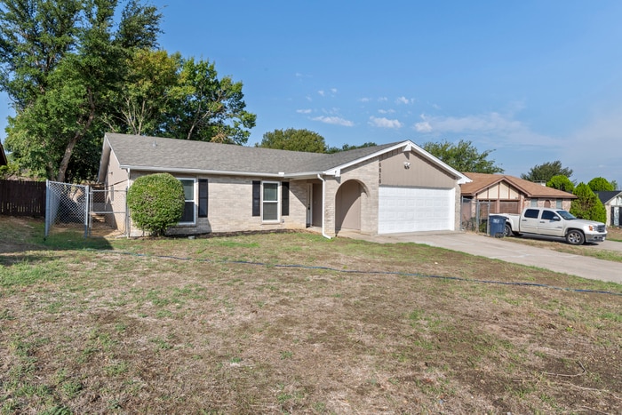 Foto principal - 6816 Westglen Dr. Fort Worth TX 76133