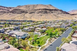 Building Photo - 5863 Glory Heights Dr