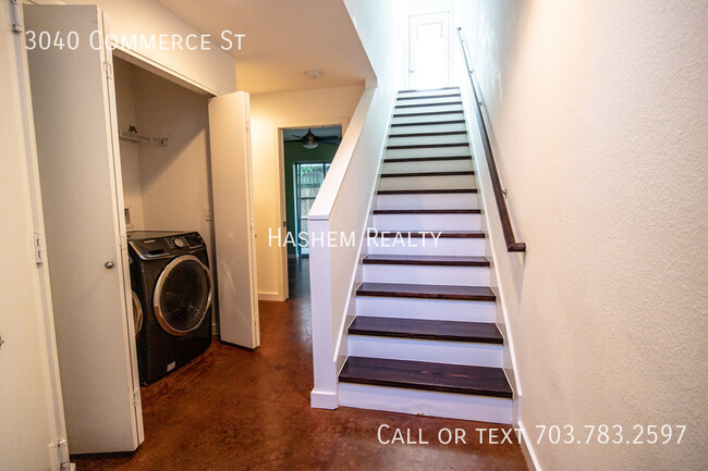 Foto del edificio - Upgraded & Modern Single Family Available ...