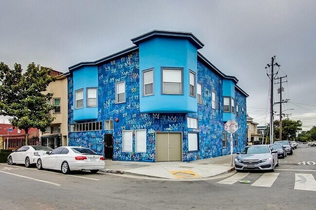 Building Photo - Renovated Apartment in West Oakland. 2.5 M...