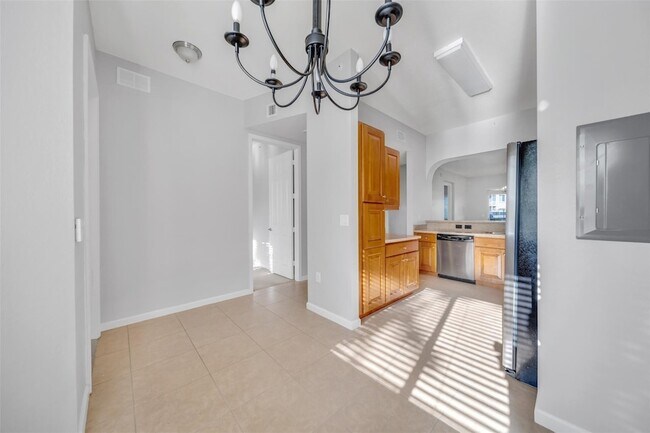 Foto del edificio - 3500 Oaks Clubhouse Dr