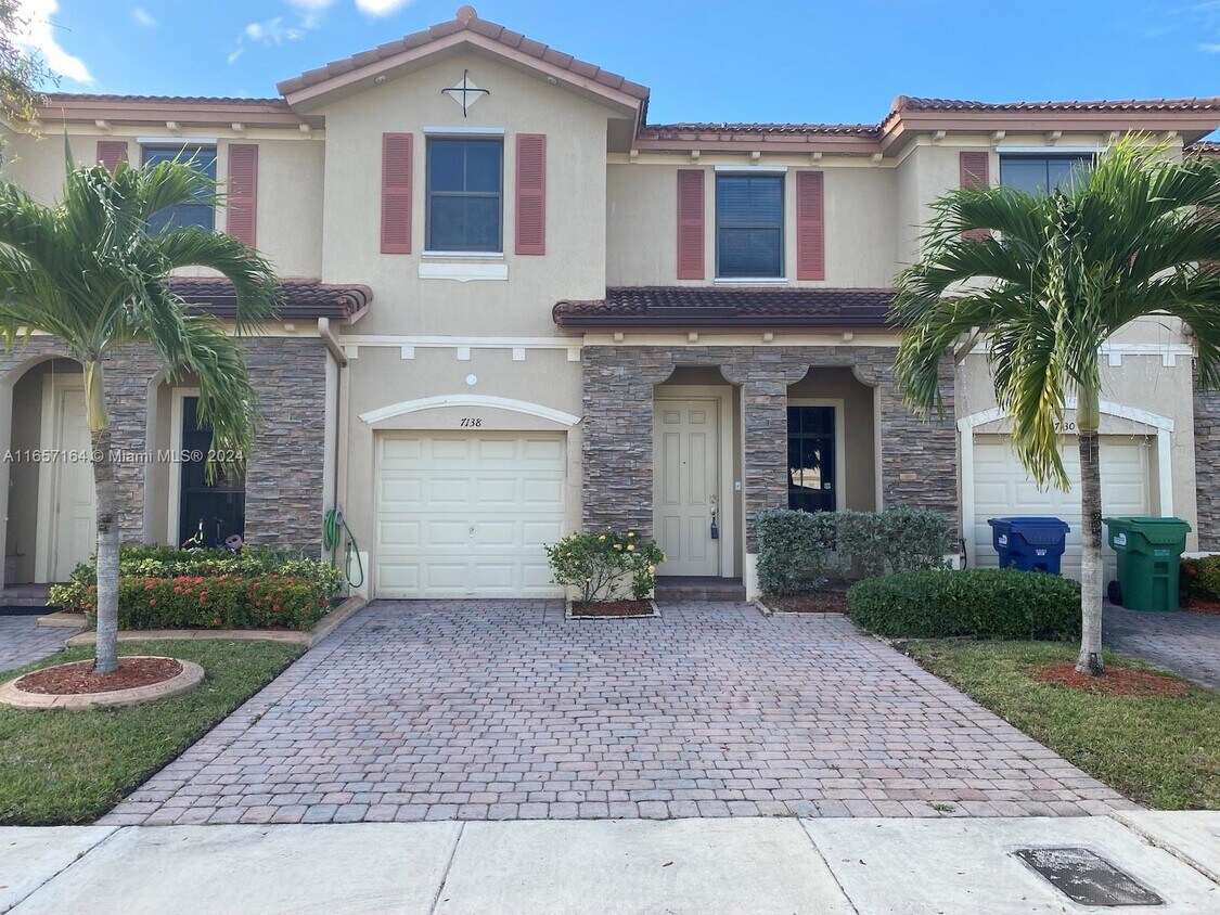 Foto principal - 7138 SW 163rd Ave