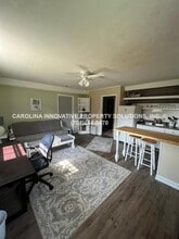 Building Photo - 8212 Larkhaven Rd