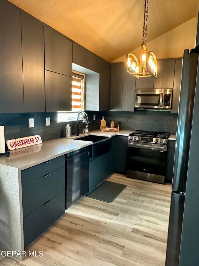 Foto del edificio - 11716 Fred Perry Dr